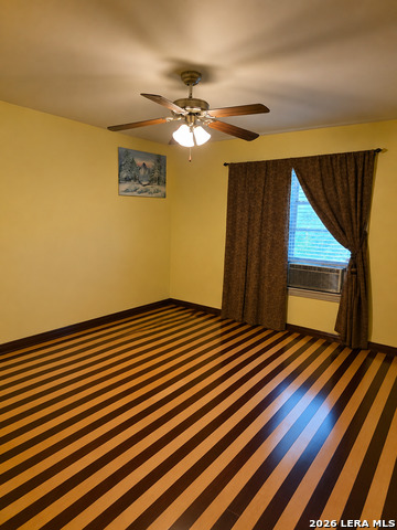 2106 E Southcross Blvd Property Photo 4