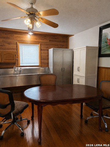 2106 E Southcross Blvd Property Photo 5