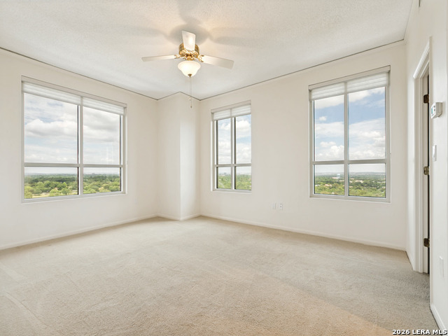 1 Towers Park Ln Property Photo 8