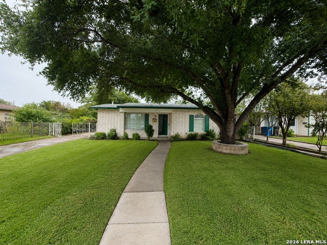 663 Aurora Ave Property Photo 2