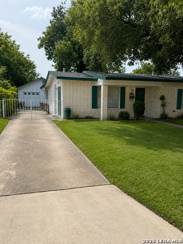 663 Aurora Ave Property Photo 3