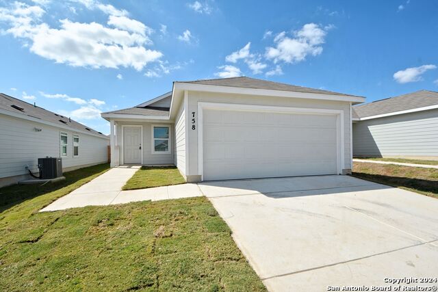 758 TULSA TRL Property Photo 1