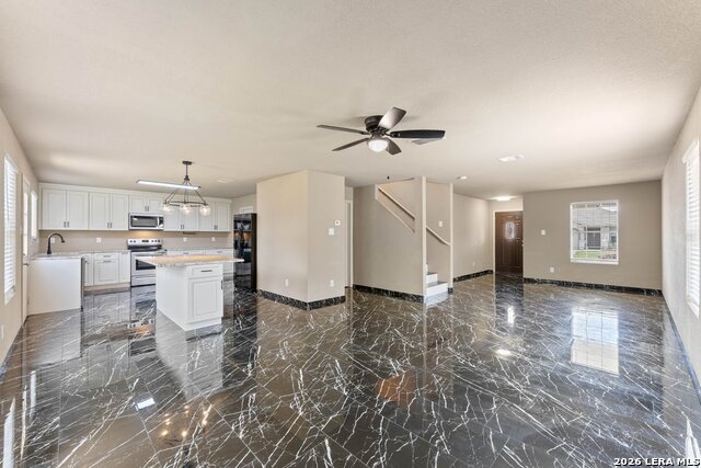 5819 Providence Oak Property Photo 8