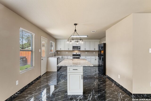 5819 Providence Oak Property Photo 11