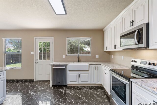 5819 Providence Oak Property Photo 14