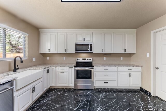 5819 Providence Oak Property Photo 15