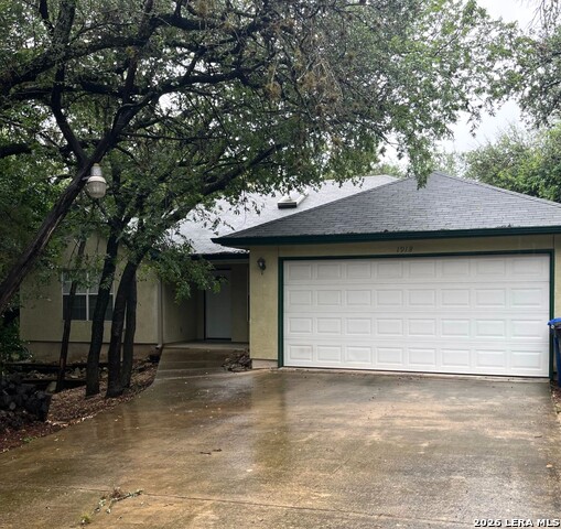 1918 Summerwood Dr Property Photo 1