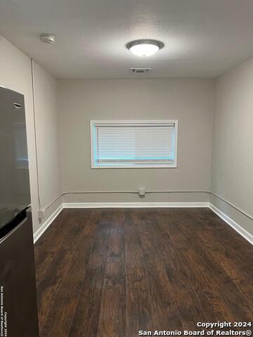 333 E Woodlawn Ave Property Photo 6