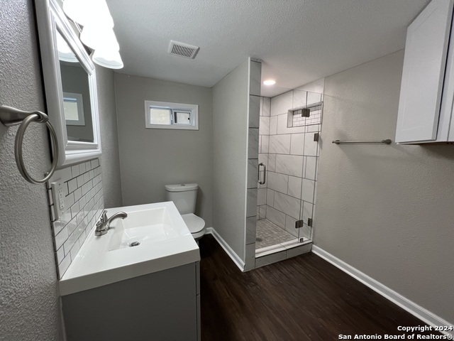 333 E Woodlawn Ave Property Photo 7