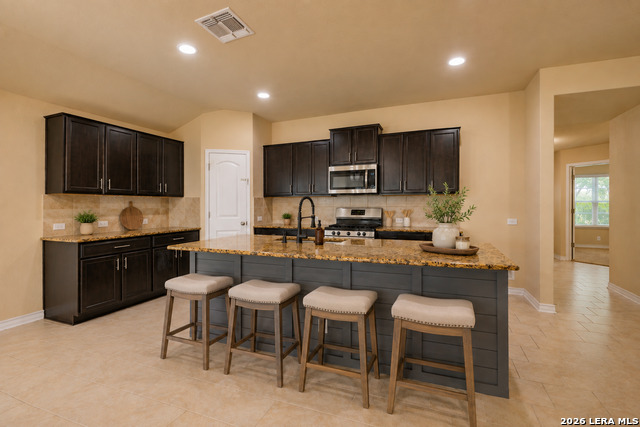 8713 Ironwood Hl Property Photo 8