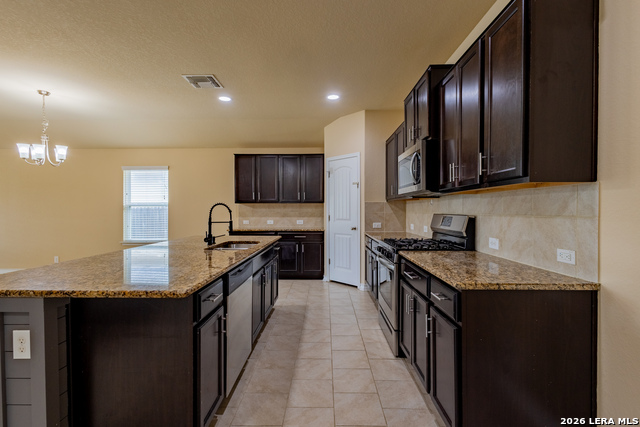 8713 Ironwood Hl Property Photo 10