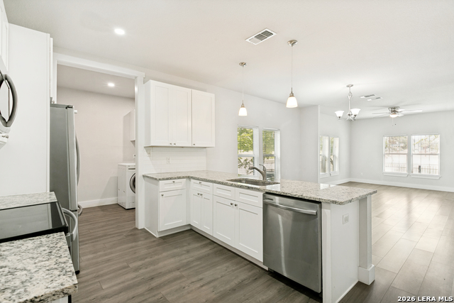 1201 S Palmetto Property Photo 5