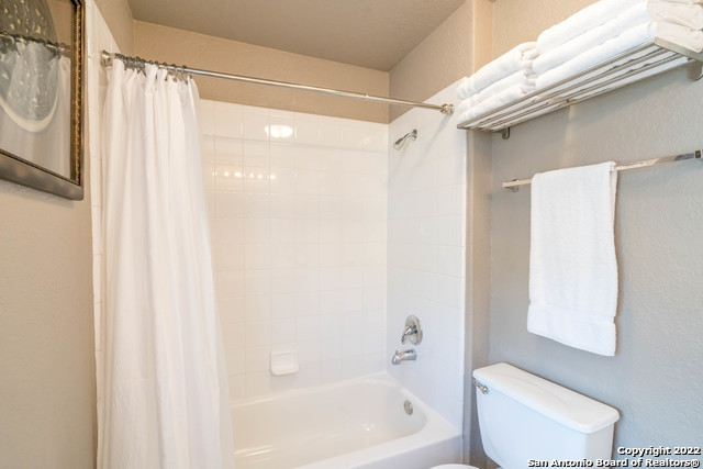 6703 Biscay Bay Property Photo 9