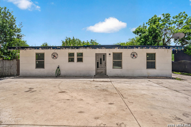 6134 Bright Valley Dr Property Photo 1