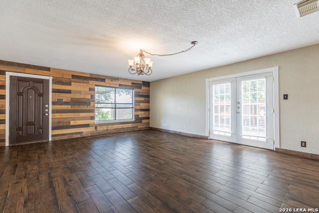 5702 Sunrise Laurel Property Photo 5