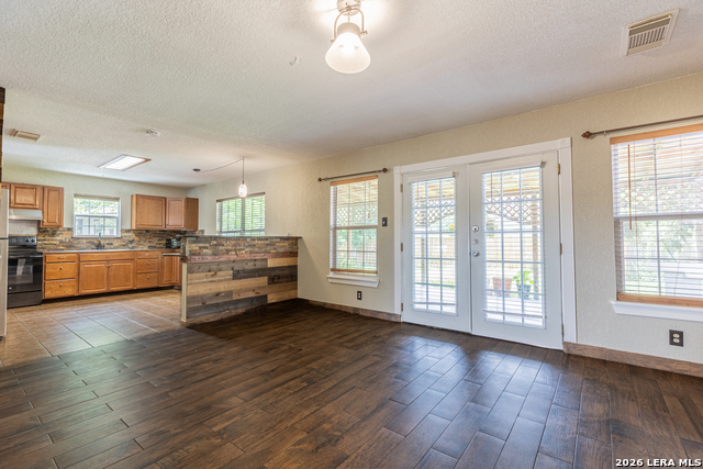 5702 Sunrise Laurel Property Photo 11