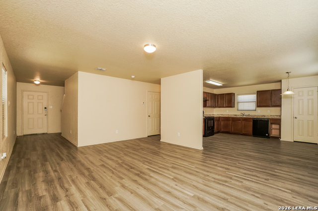 8918 Gerald Ohara Property Photo 6