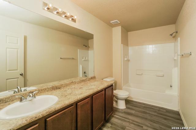 8918 Gerald Ohara Property Photo 12