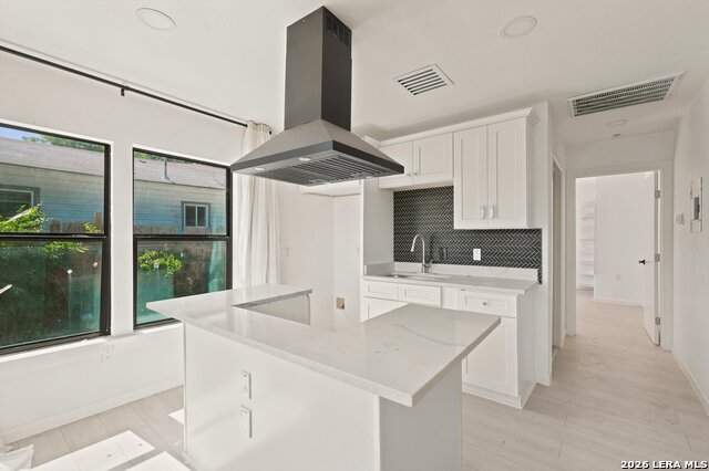 3014 El Paso St Property Photo 11