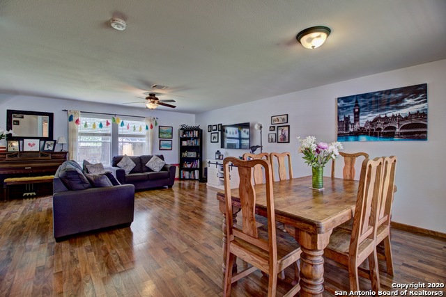 3906 Azalea Breeze Property Photo 6