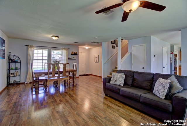 3906 Azalea Breeze Property Photo 9