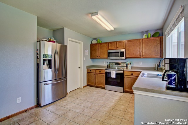 3906 Azalea Breeze Property Photo 12