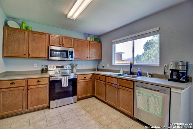 3906 Azalea Breeze Property Photo 13