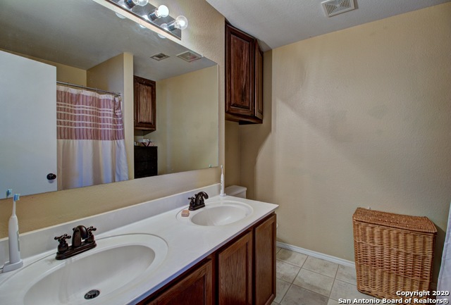 3906 Azalea Breeze Property Photo 19
