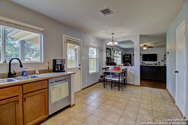 3906 Azalea Breeze Property Photo 20