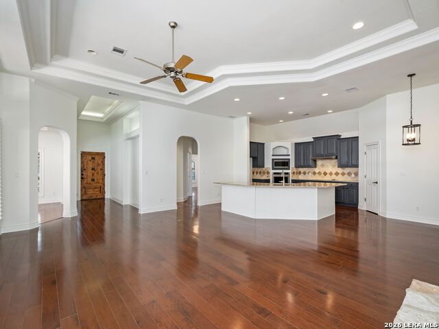 5 Burnham Glen Property Photo 13