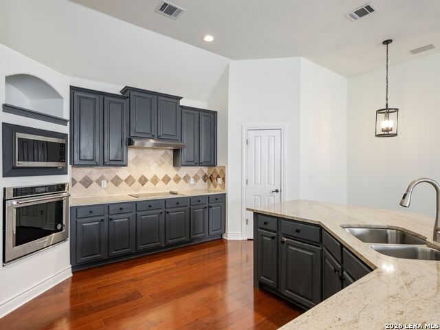 5 Burnham Glen Property Photo 16
