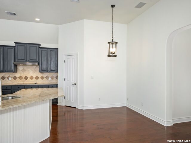 5 Burnham Glen Property Photo 17