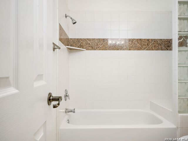 5 Burnham Glen Property Photo 29