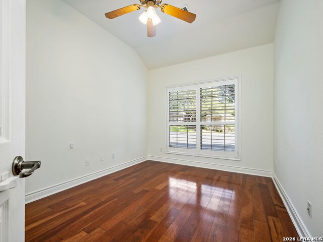 5 Burnham Glen Property Photo 31