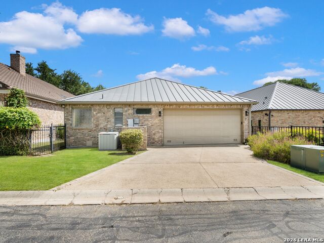 5 Burnham Glen Property Photo 35