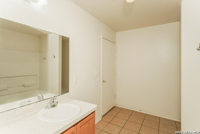 5915 Iris Property Photo 9