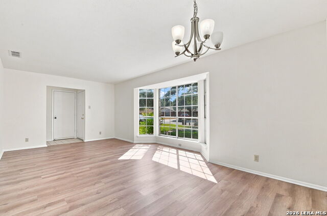 1919 Oakshire St Property Photo 3