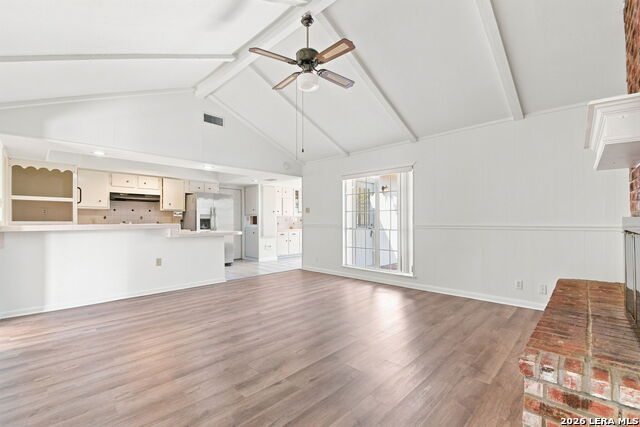 1919 Oakshire St Property Photo 6