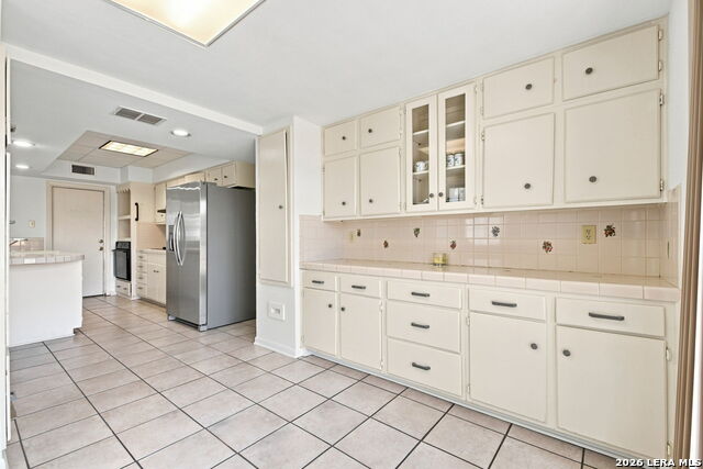 1919 Oakshire St Property Photo 12