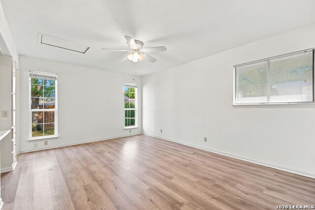 1919 Oakshire St Property Photo 14
