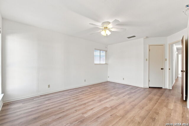 1919 Oakshire St Property Photo 17