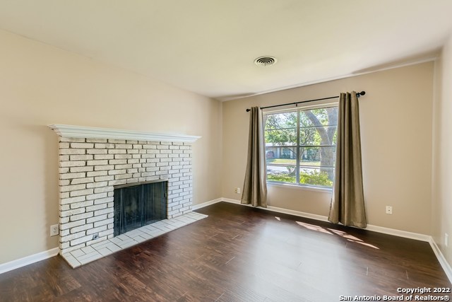 3210 Nantucket Dr Property Photo 2