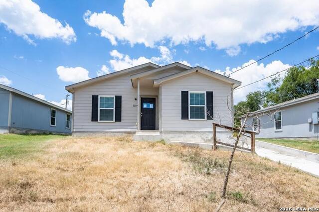 1007 YUCCA ST Property Photo 1