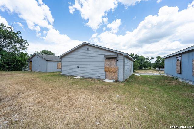 1007 Yucca St Property Photo 10