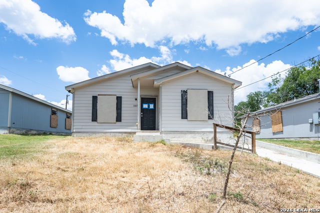 1007 Yucca St Property Photo 13
