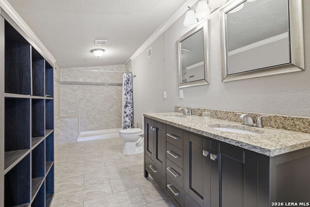1629 W Woodlawn Property Photo 12