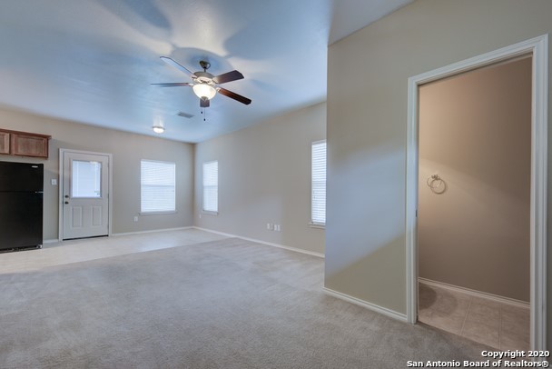 5439 Bright Run Property Photo 4
