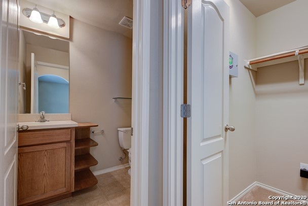 5439 Bright Run Property Photo 12
