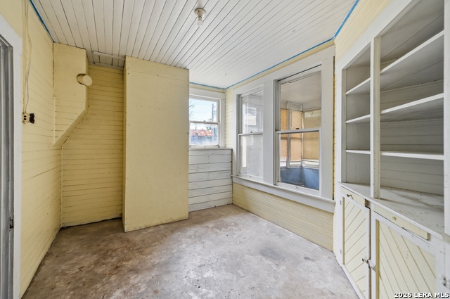 8811 Fm 471 Property Photo 15