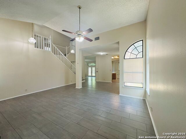 3235 Tree Grove Property Photo 4